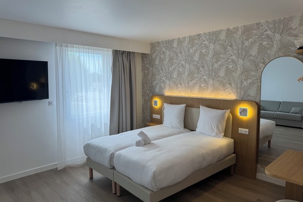 Premium Room | In-room safe, desk, soundproofing, free WiFi