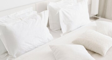 In-room safe, desk, soundproofing, free WiFi
