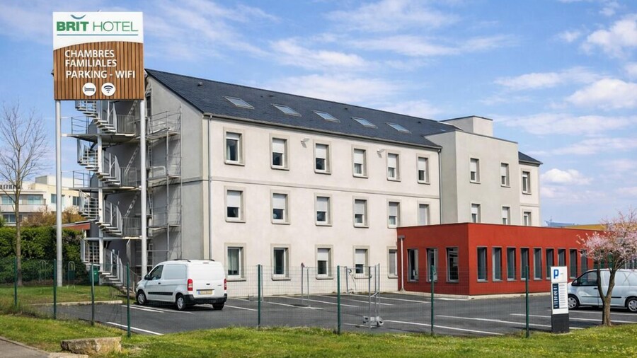 BRIT HOTEL CONFORT ROISSY SAINT-WITZ