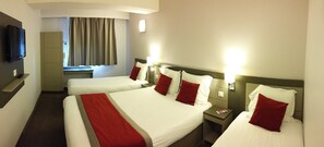 Familierom | Safe på rommet, skrivebord, lydisolert og barnesenger (inkludert)