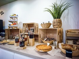 Desayuno buffet todos los días (con cargo)