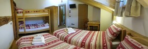 Family Room, 1 Bedroom, Mountain View | Premium bedding, rollaway beds, free WiFi - B&B La Stube Dei Partel (Ziano di Fiemme)