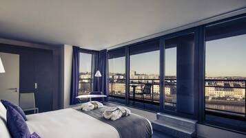 Privilege, Rom, 1 dobbeltseng, balkong | Minibar, safe på rommet, skrivebord og lydisolert