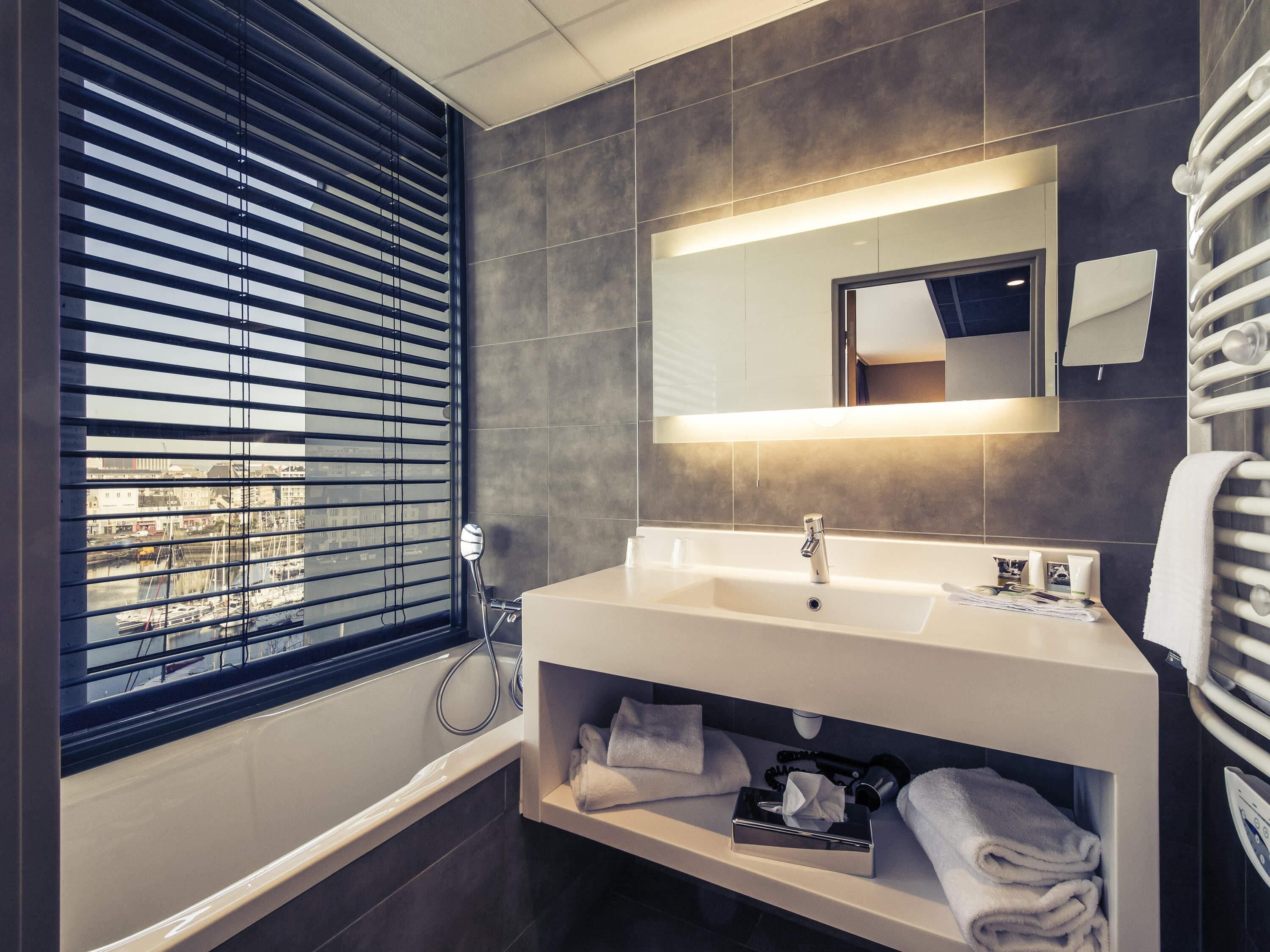 Minibar, in-room safe, desk, soundproofing