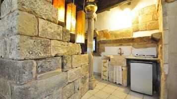 Triple Room | Private kitchen | Fridge, coffee/tea maker