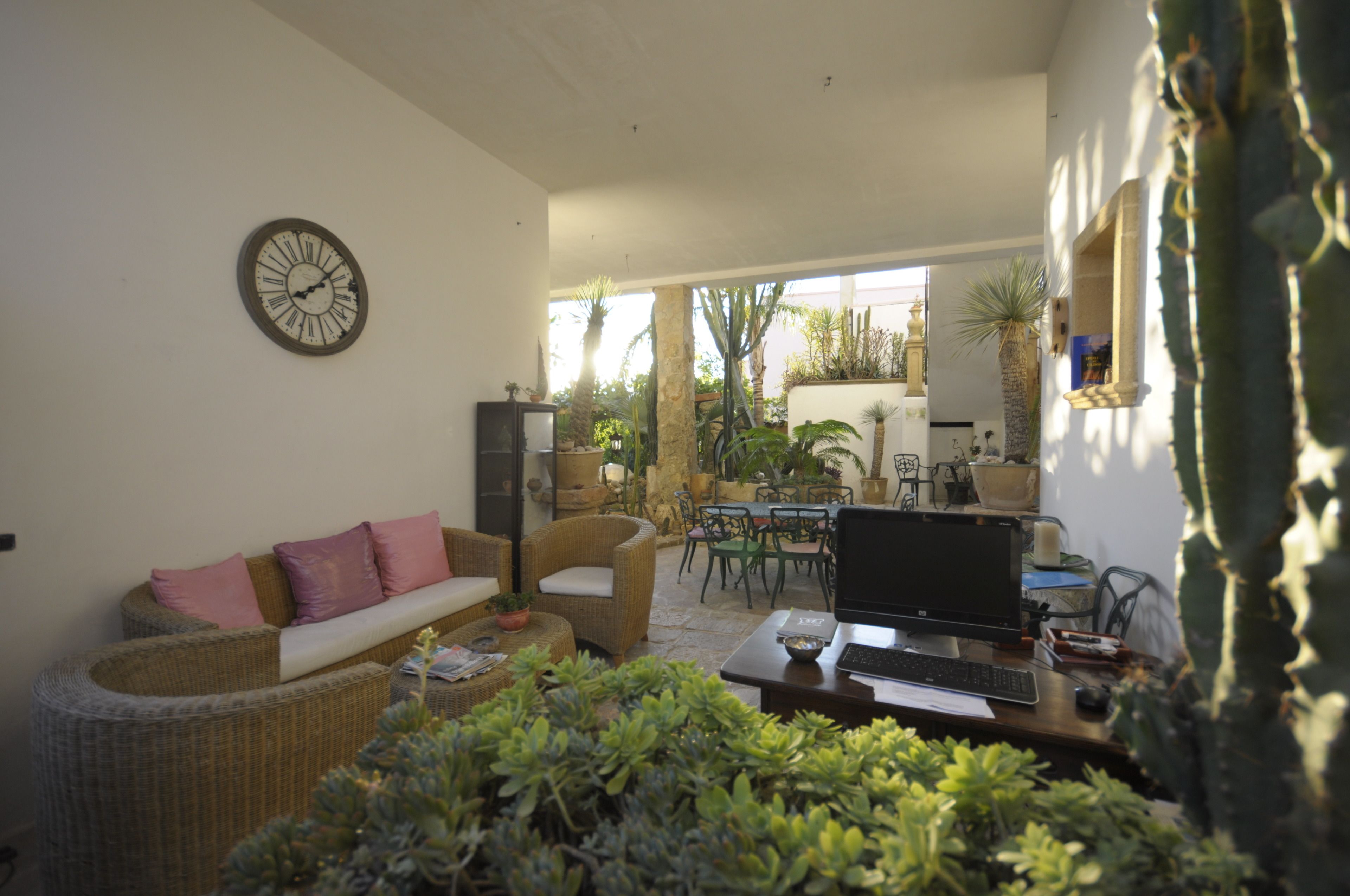 Khu tiếp khách ở sảnh