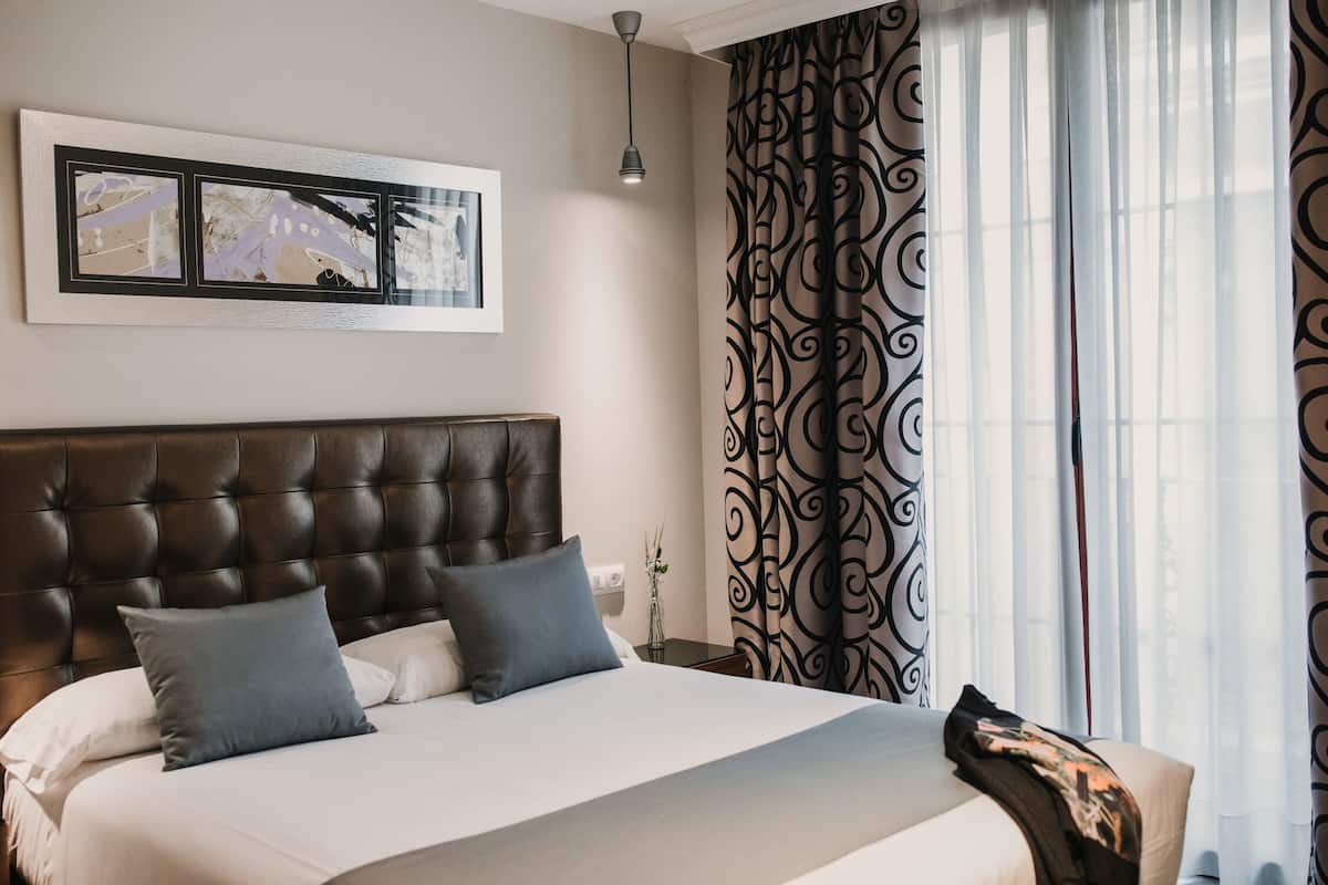Apartament estàndard, 1 dormitori | Roba de llit d'alta qualitat, cobrellits i caixa forta a l'habitació 
