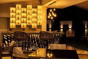 Breakfast, lunch, dinner served; international cuisine - Bidwood Suite Hotel (Nairobi)