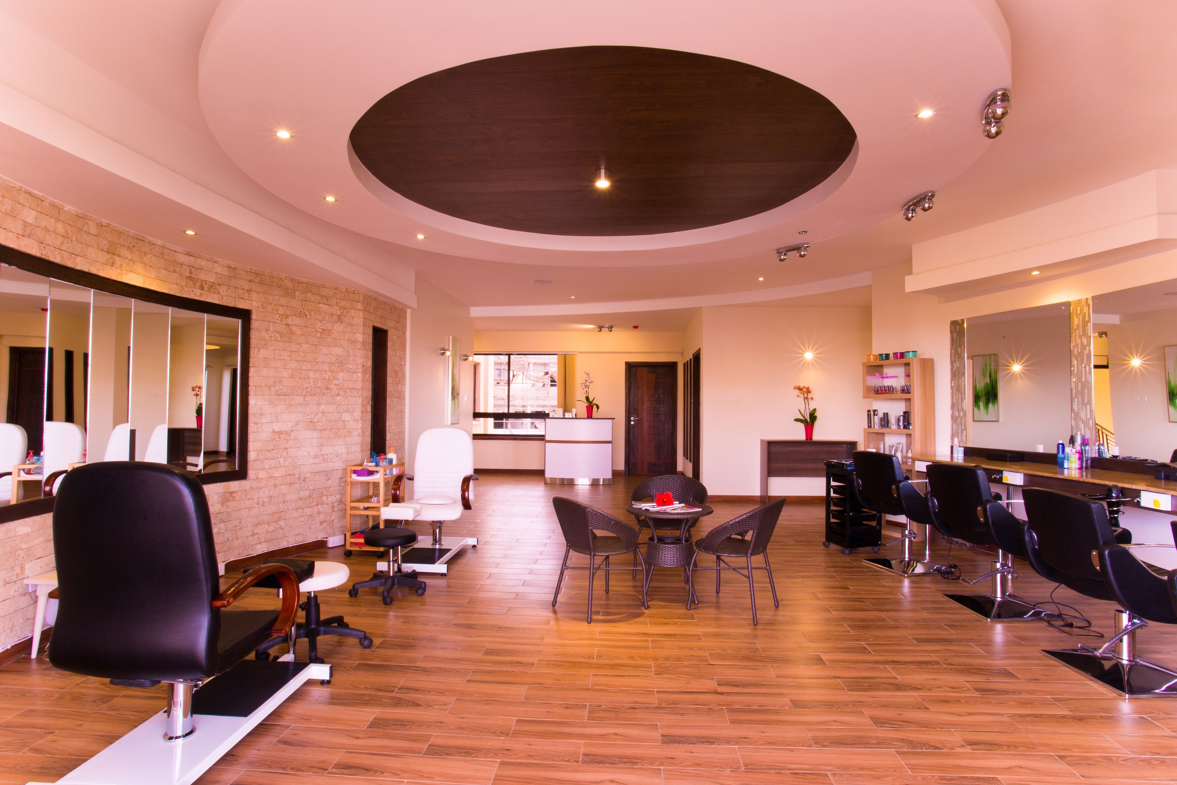 couples treatment room(s), body treatments, deep-tissue massages