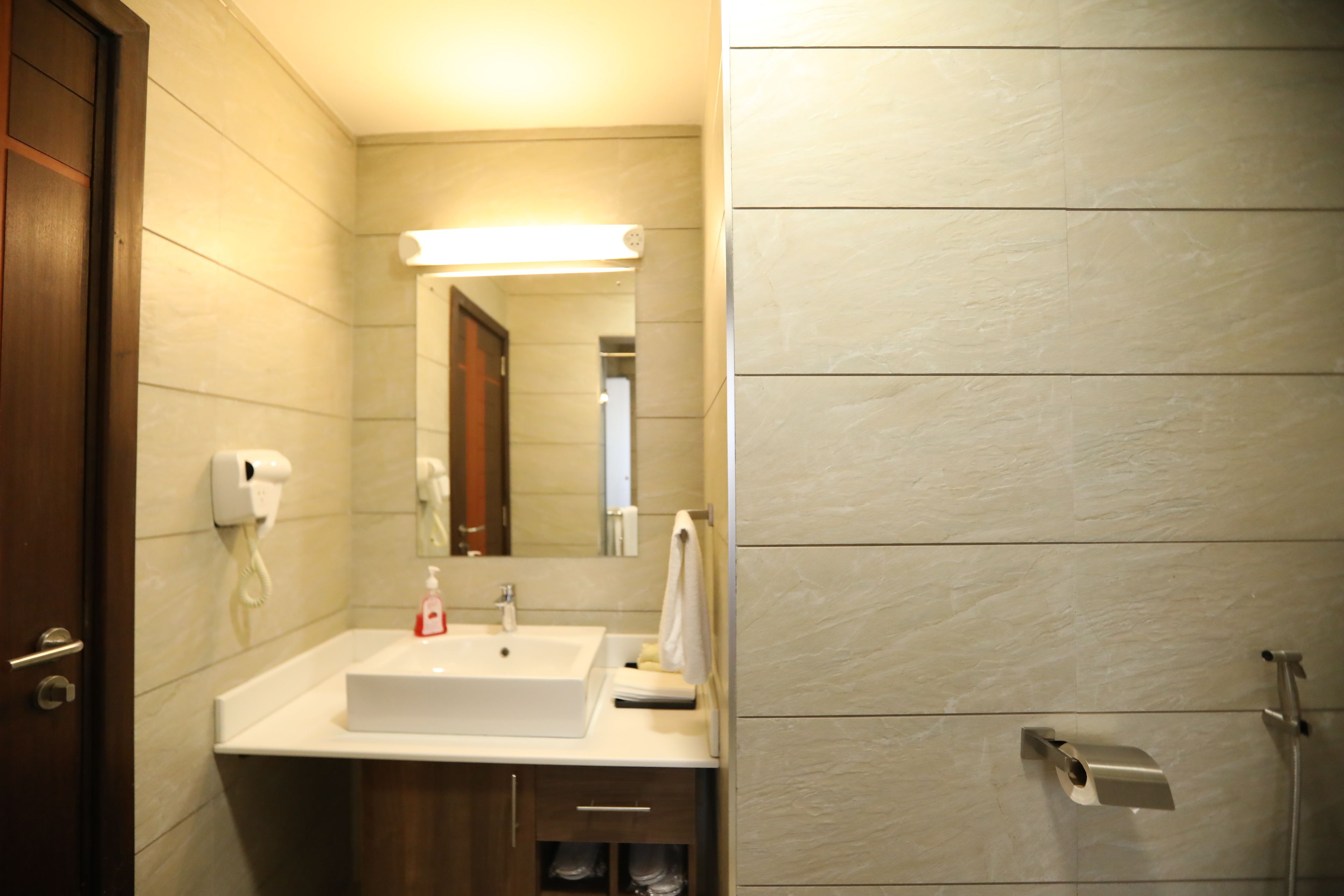 presidential suite | bathroom | shower, rainfall showerhead, free toiletries, hair dryer