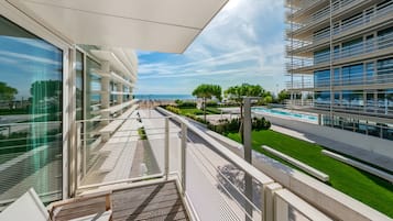 Superior-Zimmer, Balkon, eingeschränkter Meerblick | Balkon