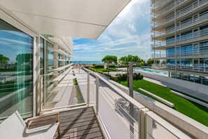Deluxe Room, Balcony, Partial Sea View | Balcony - Falkensteiner Hotel & Spa Jesolo (Jesolo)