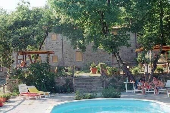 季節性室外游泳池