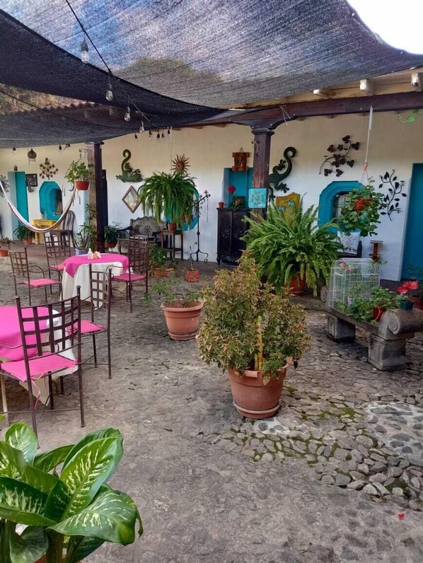 Exterior - Hotel Monasterio (Antigua Guatemala)