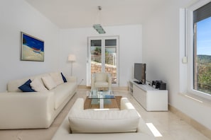 Apartment(Ground Floor), 2 bedrooms, Balcony, Seaview  | Living area | Flat-screen TV, fireplace - Villa Old Mill (Milna)