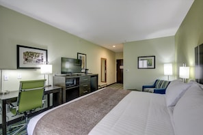 Desk, iron/ironing board, free WiFi, bed sheets - Holiday Inn Express & Suites Carrizo Springs by IHG (Carrizo Springs)