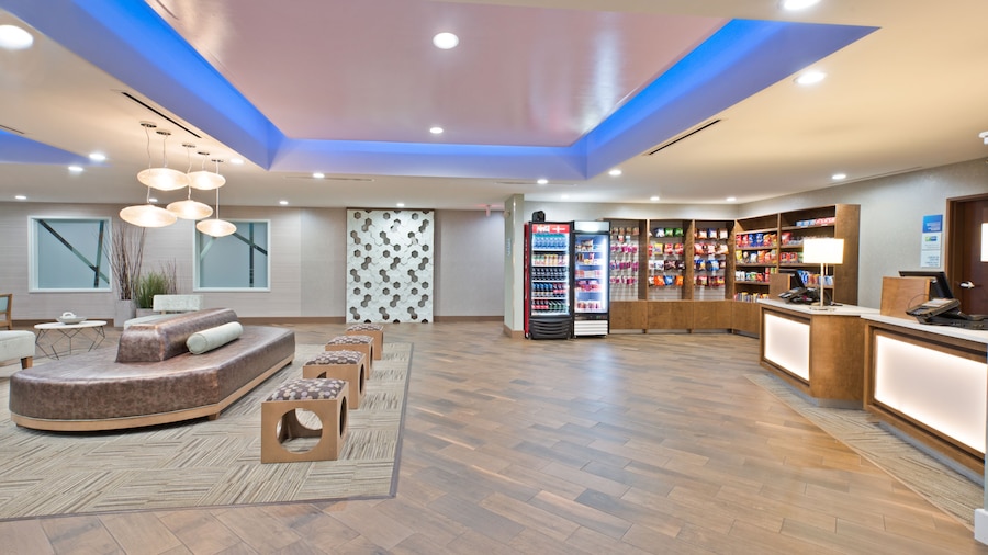 Holiday Inn Express & Suites New Cumberland by IHG
