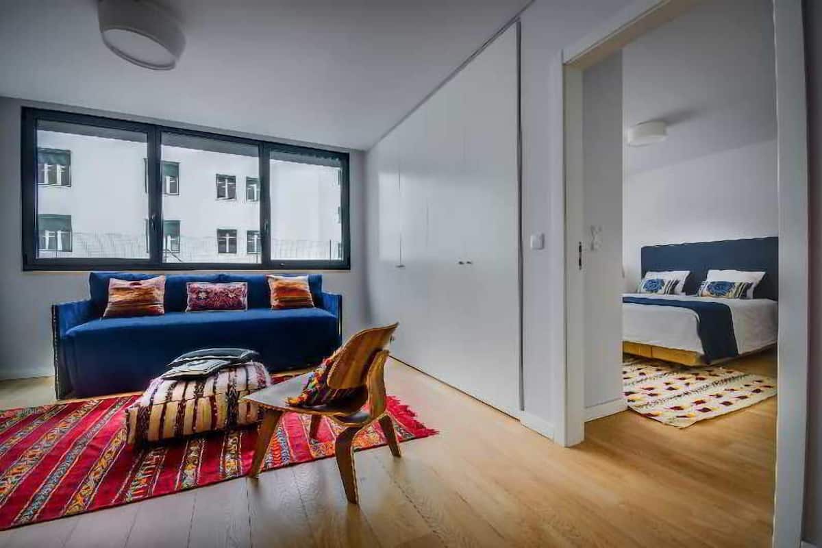 Luxe beddengoed, een kluis op de kamer, een strijkplank/strijkijzer
