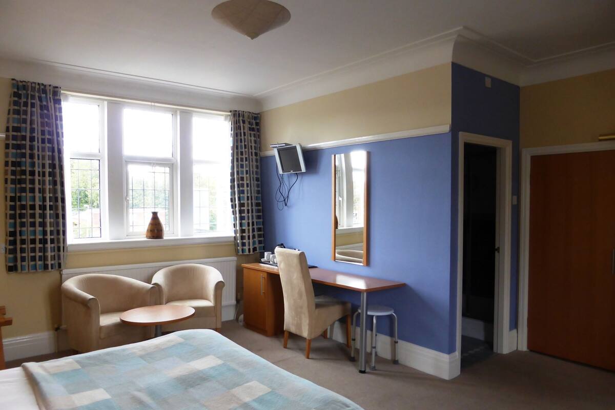 Desk, iron/ironing board (on request), rollaway beds (surcharge)
