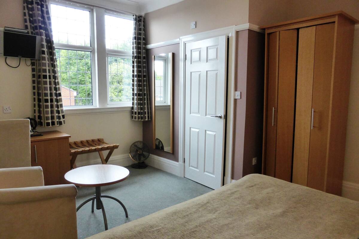 Desk, iron/ironing board (on request), rollaway beds (surcharge)