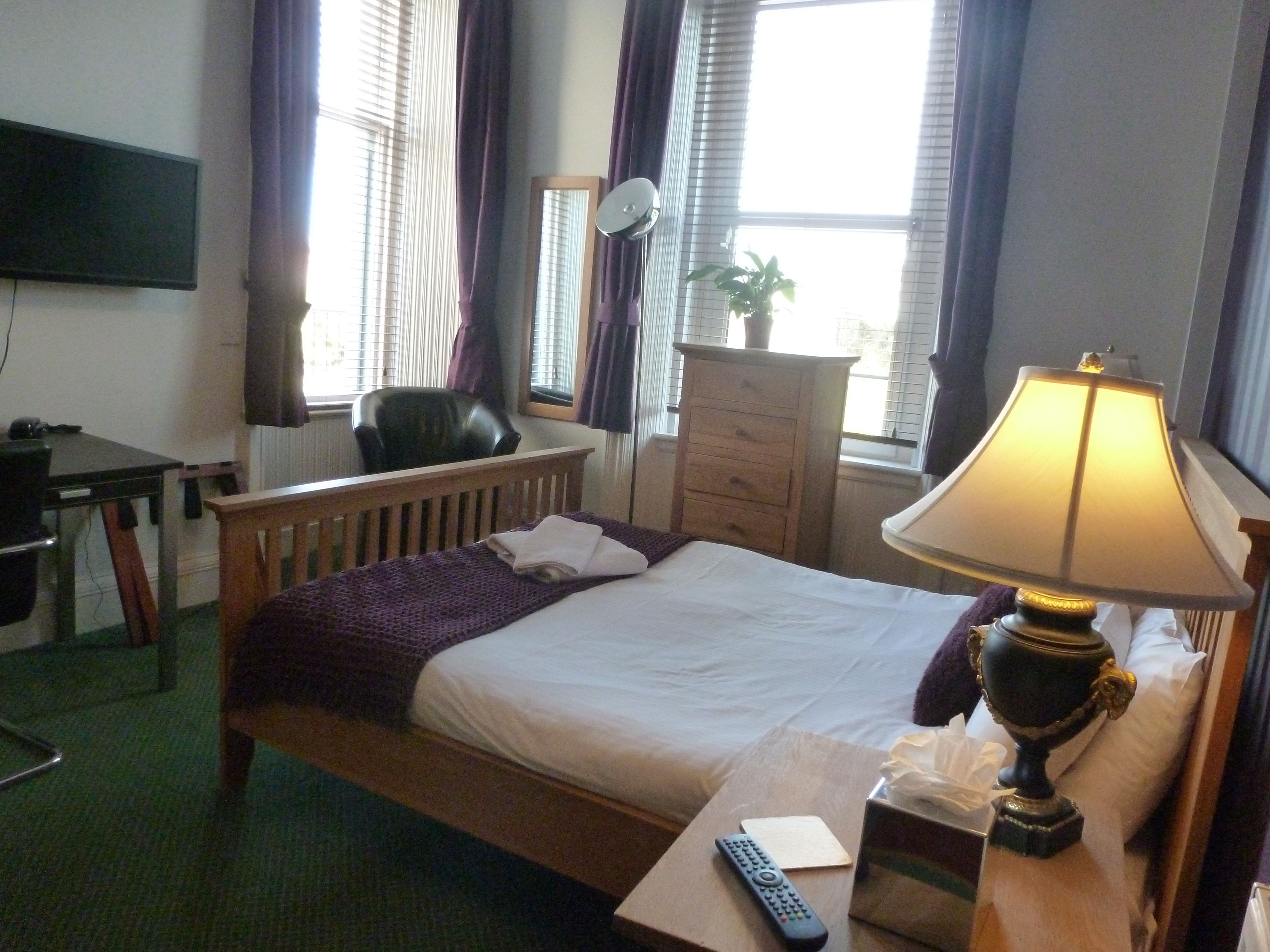 iron/ironing board, wifi