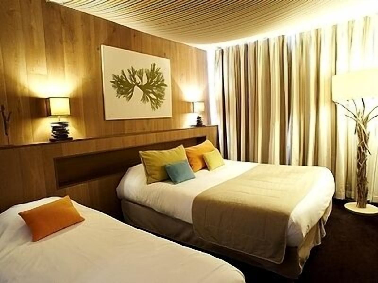 superior triple room, 1 bedroom, private bathroom | desk, laptop workspace, soundproofing, free wifi