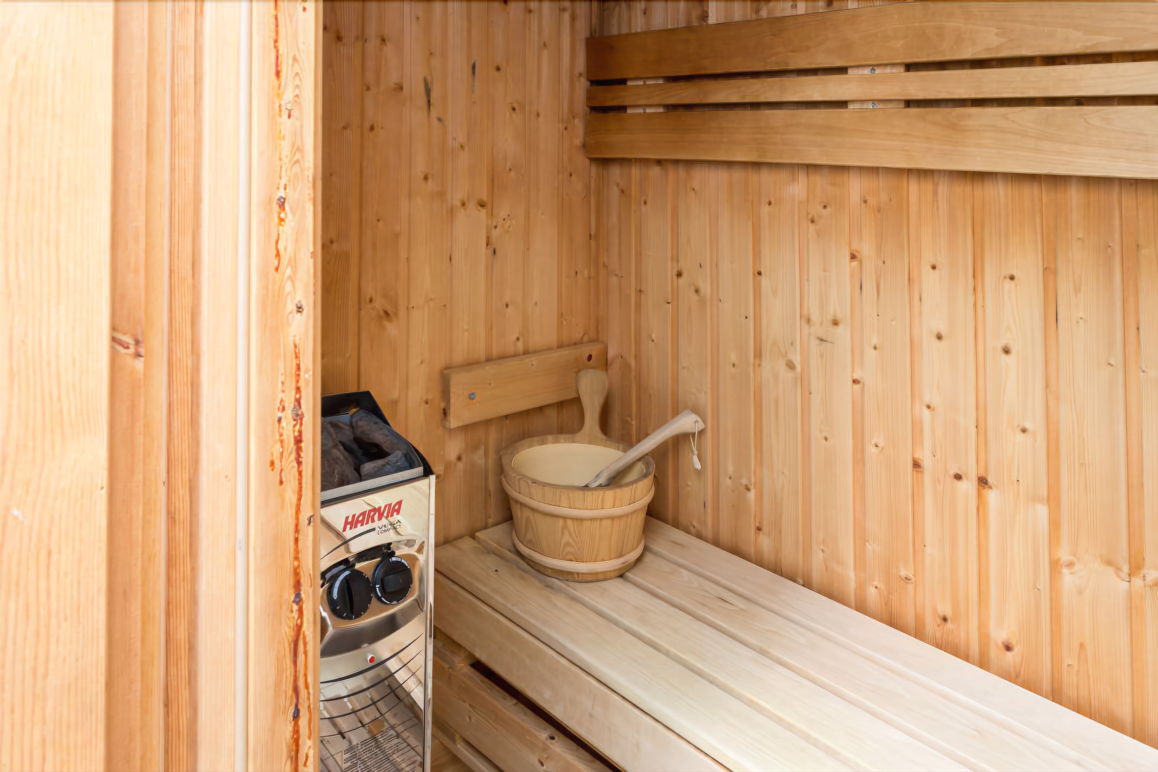couples treatment room(s), massages