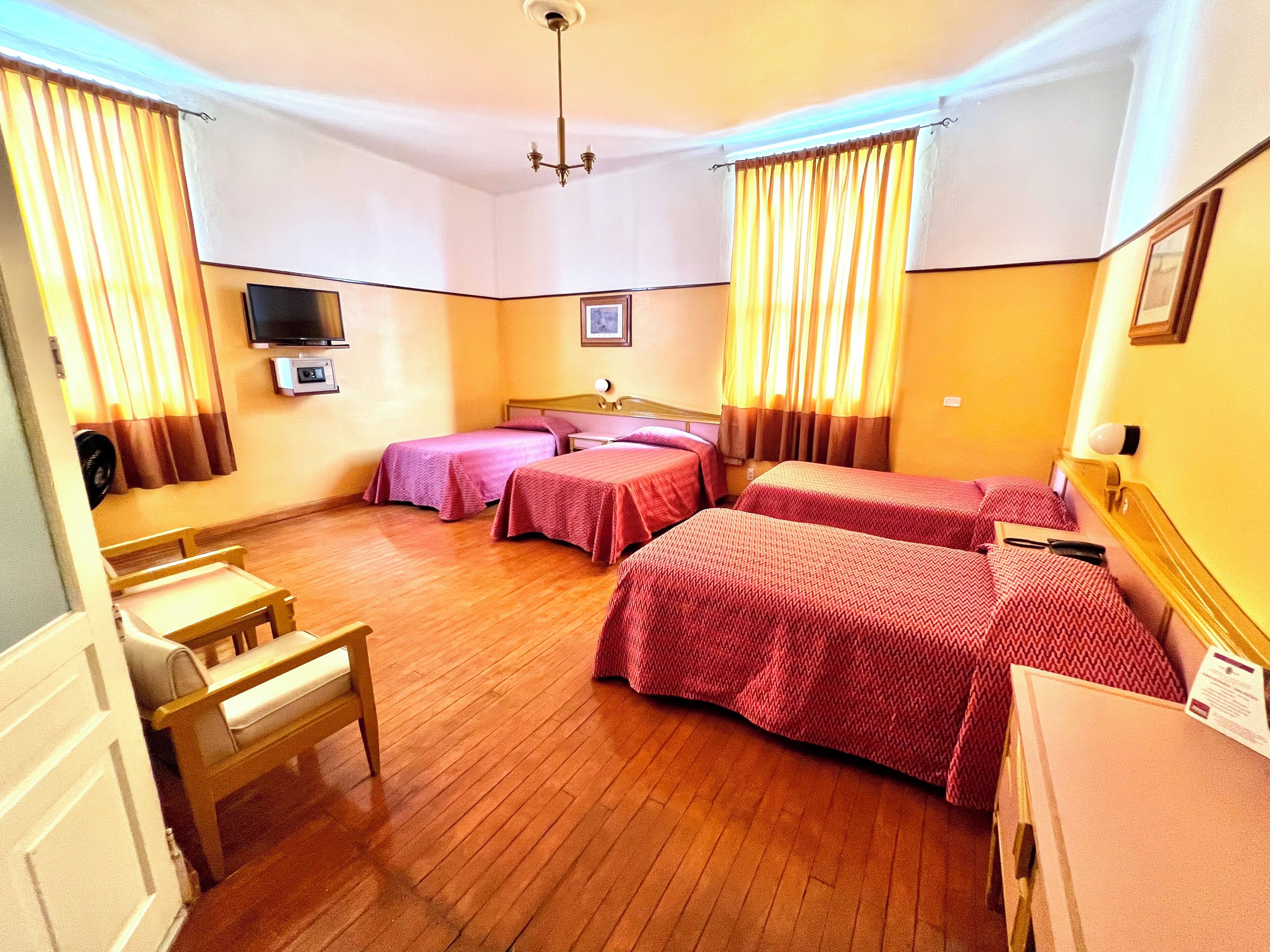 Classic Quadruple Room