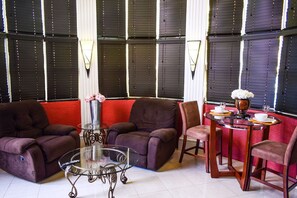 Deluxe Apartment, 1 Bedroom, Kitchenette | Iron/ironing board, free WiFi, bed sheets - Brownstone Marlin Drive (Nassau)
