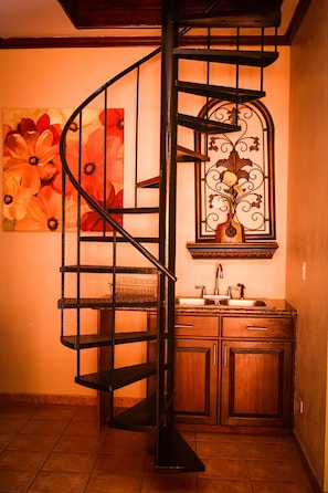 Deluxe Apartment, 1 Bedroom, Refrigerator & Microwave, Pool View - Brownstone Marlin Drive (Nassau)