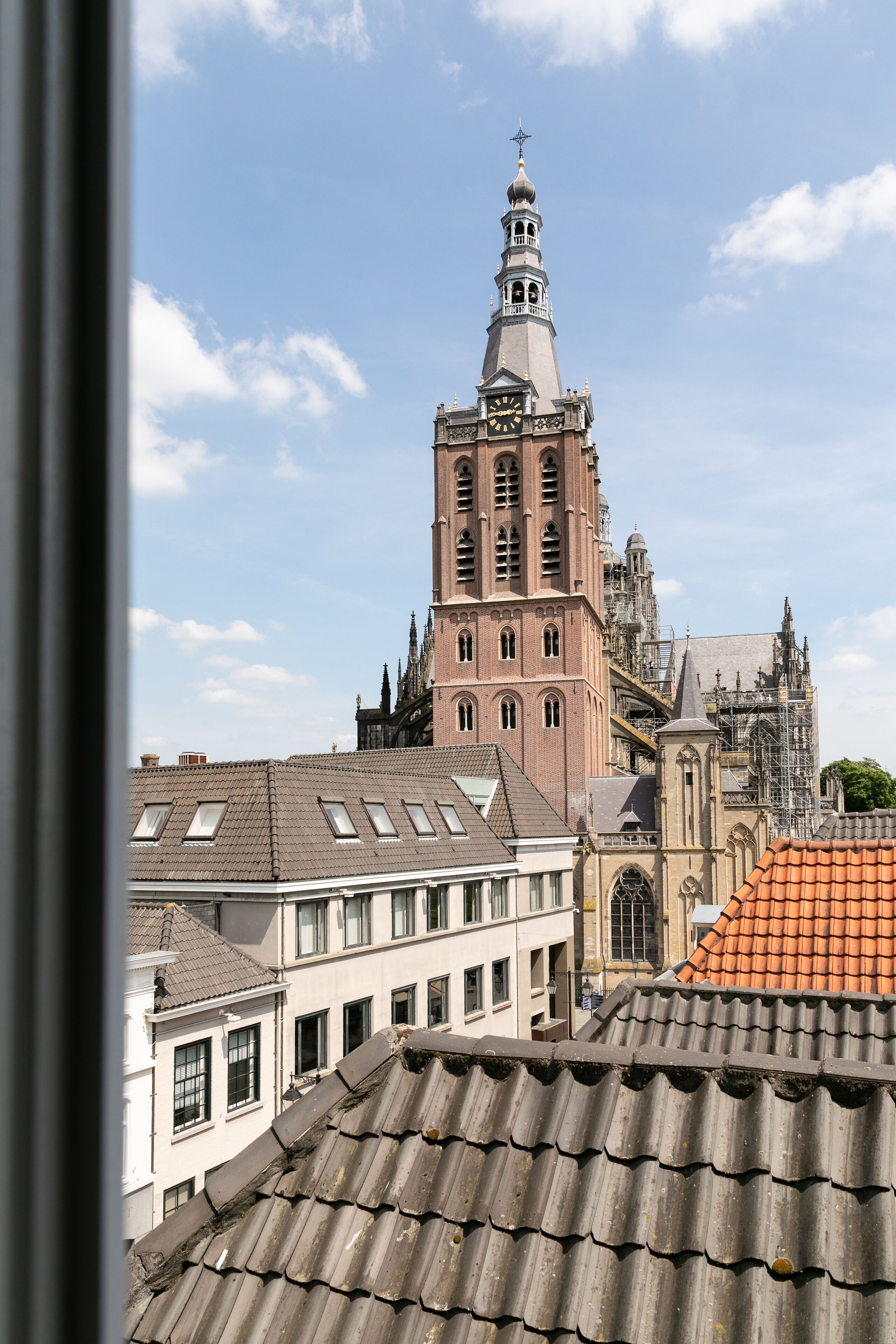 deluxe suite, city view | view from room