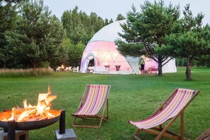 BBQ/picnic Area - Artis Loft Hotel (Radziejowice)