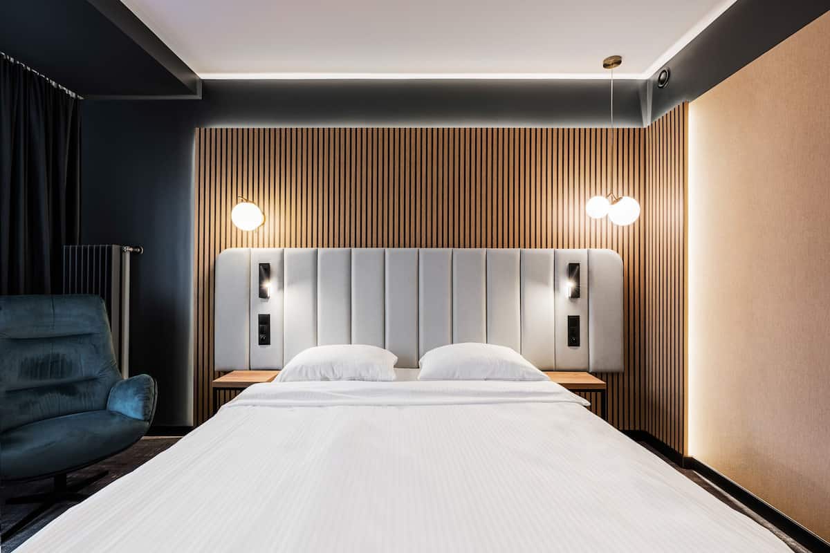 1 habitación, ropa de cama de alta calidad y escritorio