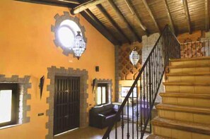 Standard Villa, Multiple Bedrooms, Accessible, Mountain View | Living area