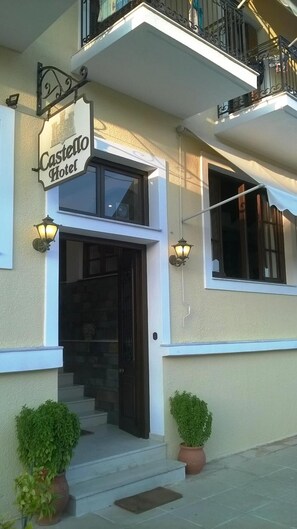 Exterior - Hotel Castello (Pylos-Nestoras)