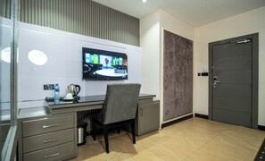 Executive Room | 1 bedroom, premium bedding, individually decorated - Vynedresa Hotel (Abuja)