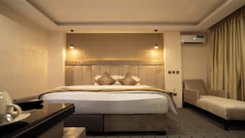 Suite de lujo | 1 habitación, ropa de cama de alta calidad y decoración personalizada