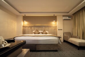 Luxury Suite | 1 bedroom, premium bedding, individually decorated - Vynedresa Hotel (Abuja)
