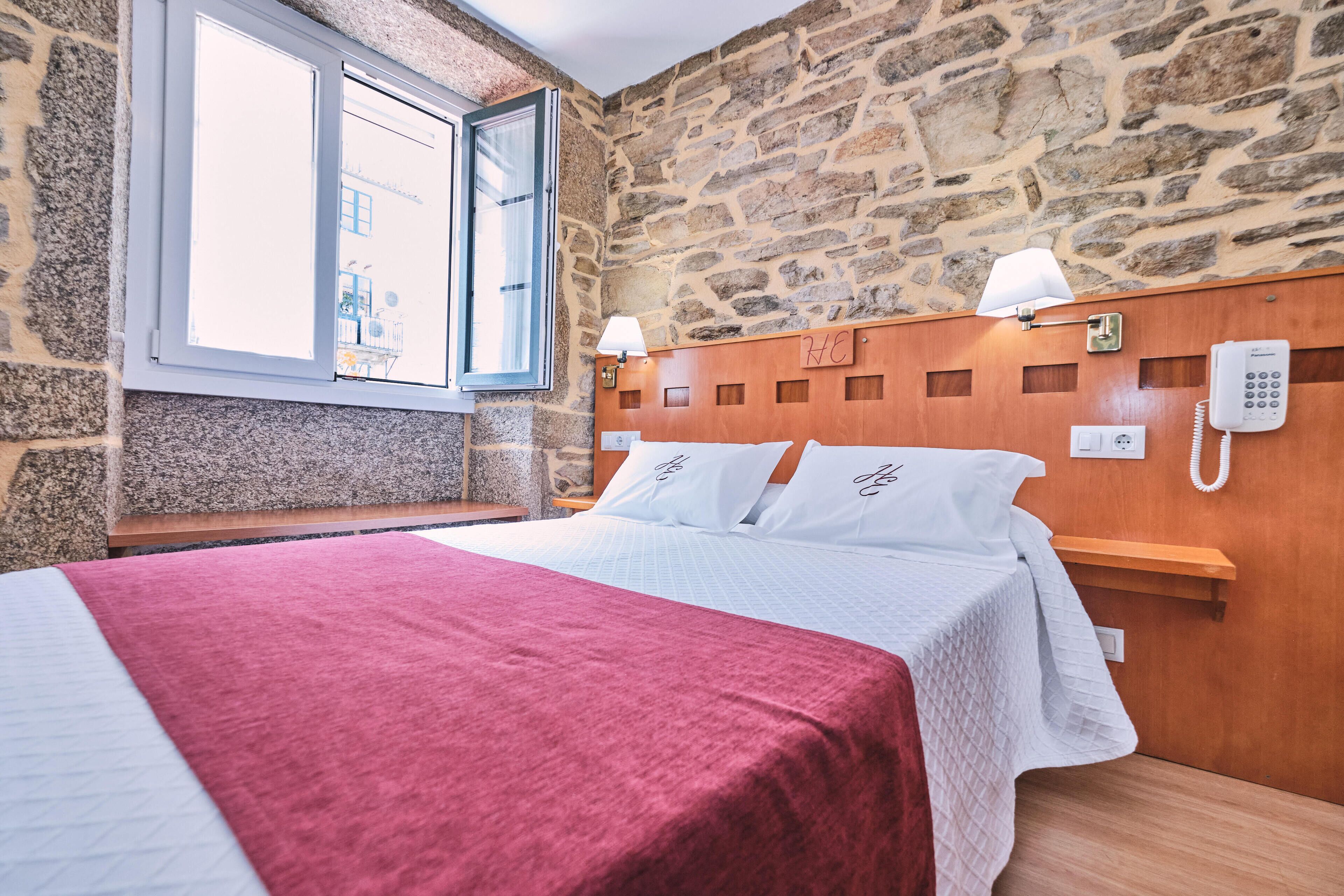 double room | desk, blackout curtains, soundproofing, free wifi