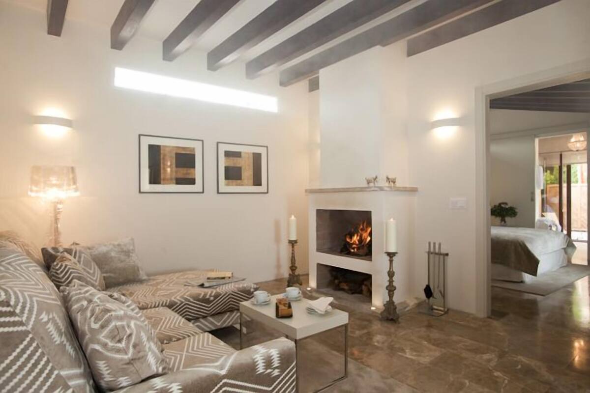 Suite (4 adults) | Living area