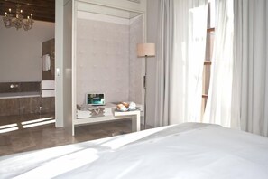 Phòng Suite Junior | Khu phòng khách