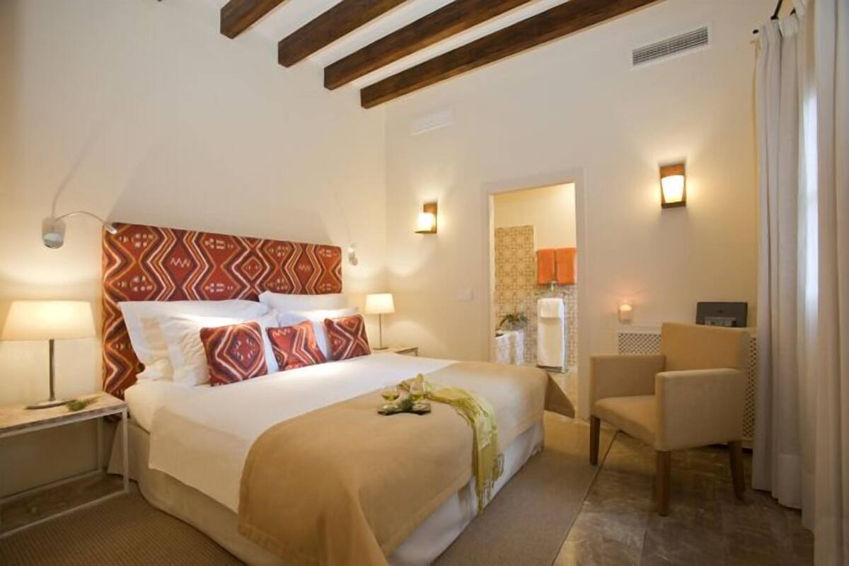 Superior Double Room | Premium bedding, minibar, in-room safe, soundproofing
