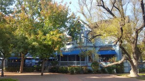 المنشأة من الخارج