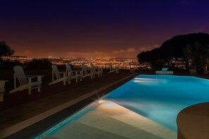 Outdoor pool - Quinta do Tagus Village (Almada)