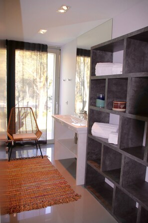 Panoramic-Suite, Terrasse | Badezimmer