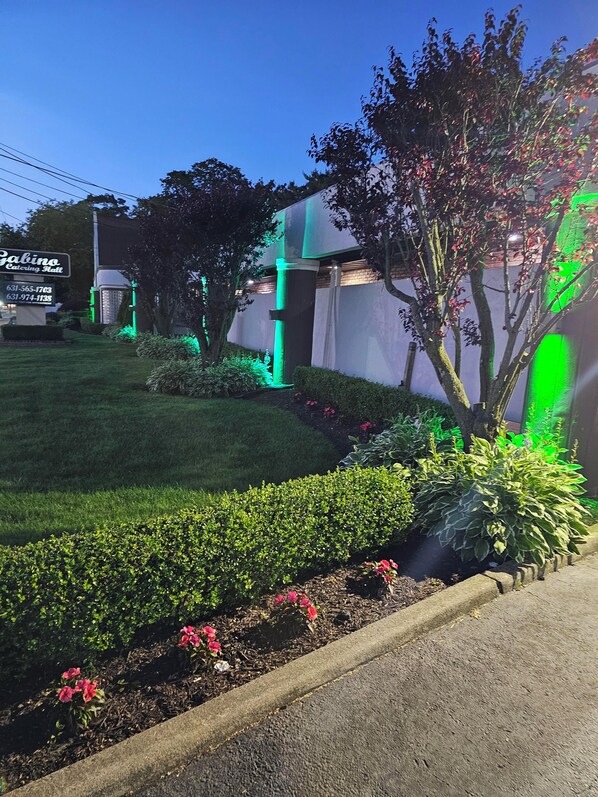 Front of property - 112 Motel (Medford)