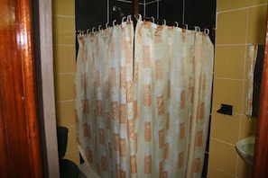 Chambre Standard, 1 lit double | Salle de bain