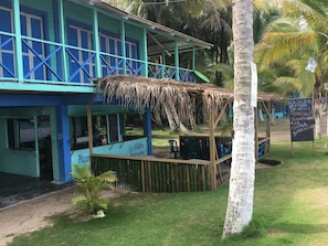 Breakfast, lunch, dinner served; seafood - Buccaneer Resort (Bocas del Toro)