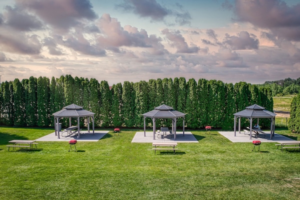 Área de parrillas y picnic