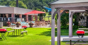 Property grounds - Grand Marquis Waterpark Hotel & Suites (Wisconsin Dells)